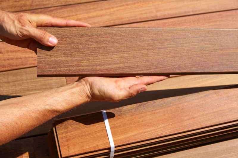 Guia Completo para Manutenção de Deck de Madeira e Prolongar sua Vida Útil Guia Completo para Manutenção de Deck de Madeira e Prolongar sua Vida Útil