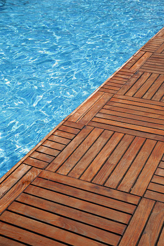 Deck de Piscina de Fibra Água Chata - Deck de Madeira para Piscina