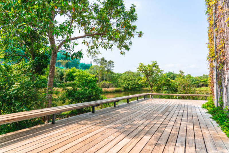 Qual o Custo de Decks para Jardins Bosque Maia - Deck para Jardins