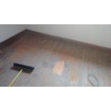 quanto custa manutenção de pisos de madeira Vila Galvão